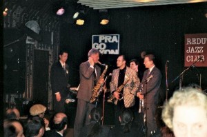 us-president-on-stage